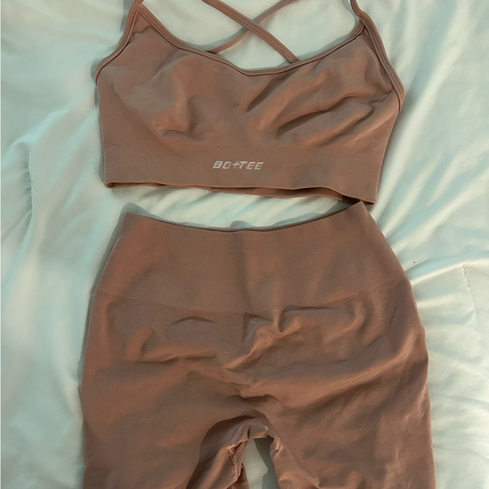BO+TEE Mauve Activewear Set